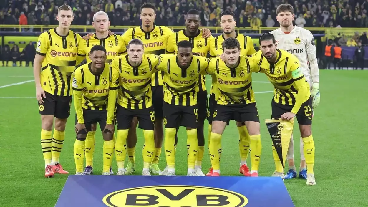 BVB Mannschaftsfoto Saison 2024/25